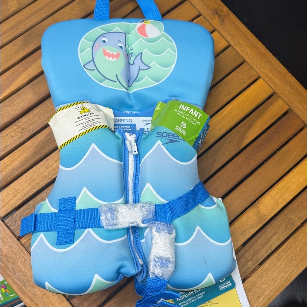 Speedo Kids Swim Vest with Shark Design - Light Blue - Picture 1 of 3